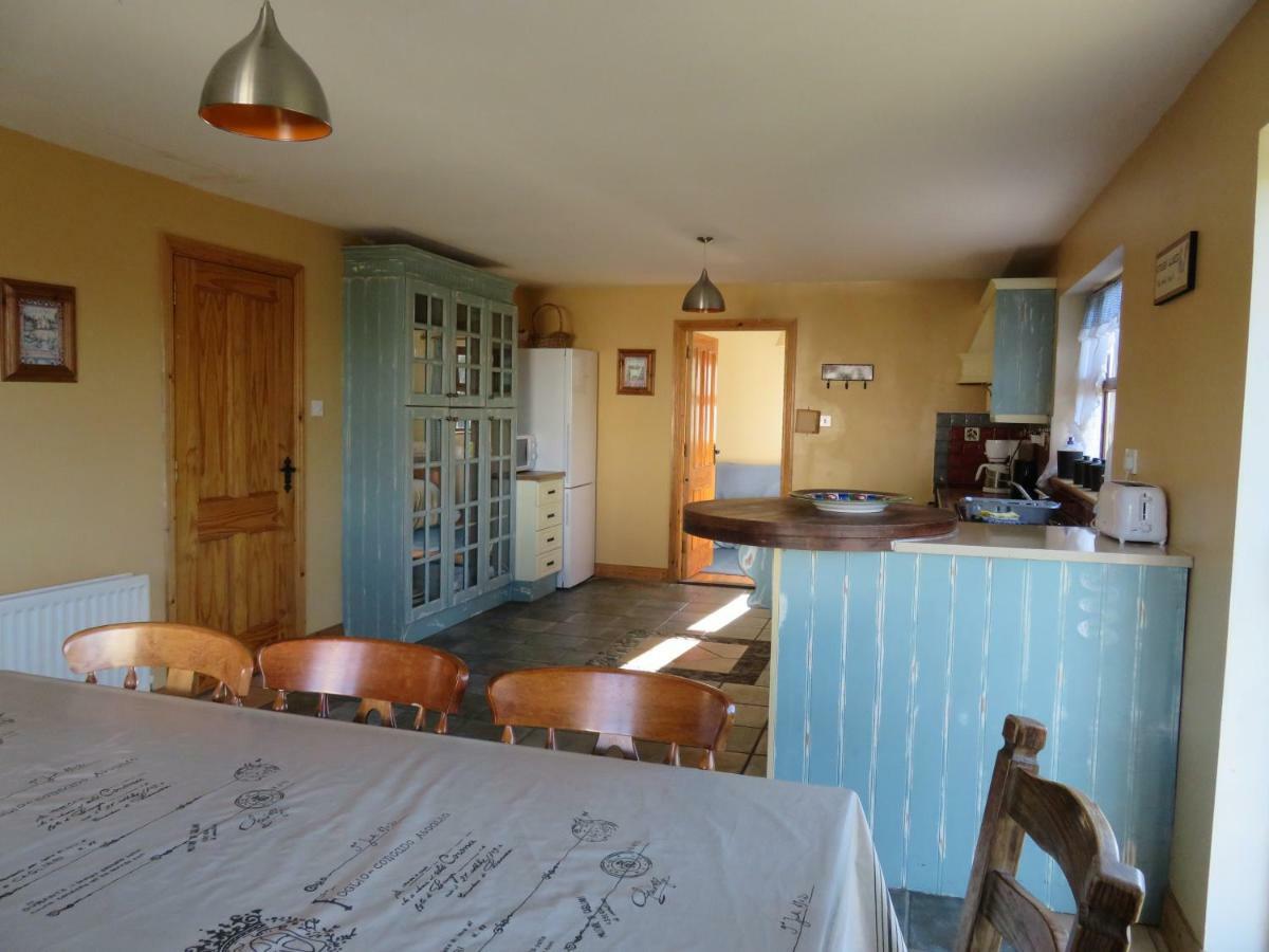 Letterfrack Mountain Farm Cottage On Farm In Village Centre מראה חיצוני תמונה